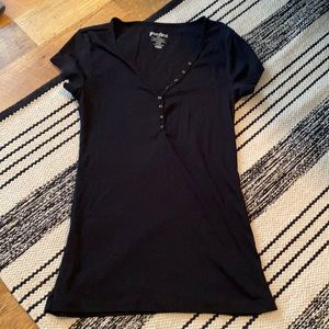 V neck tee